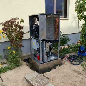 Image a2-hybrid-heizungsanlage-aussen